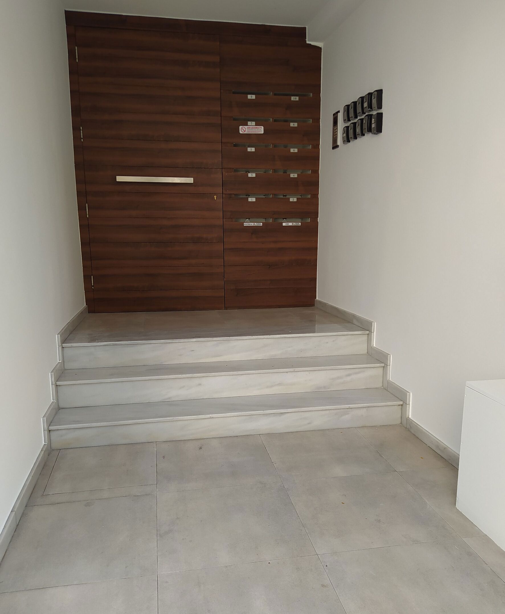 Vasilo Court Seaview City Apartment