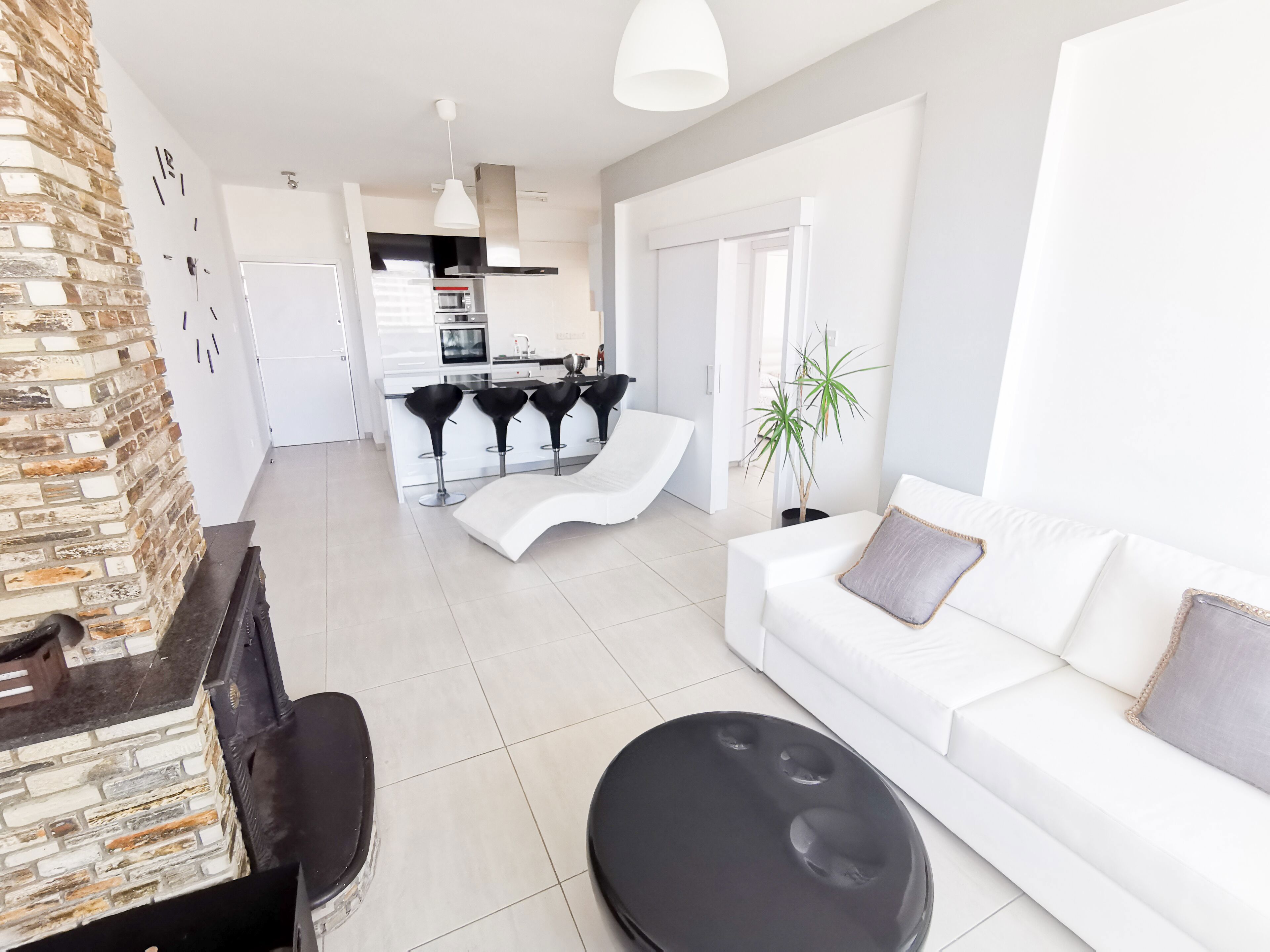 Mackenzie Seaview Paradise