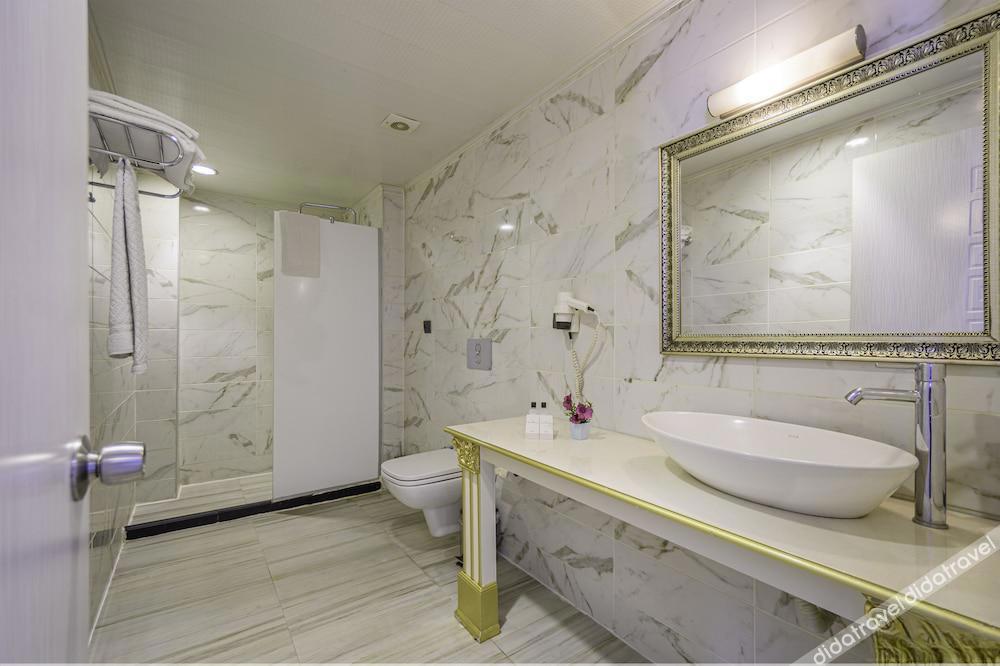 Real House Boutique Hotel