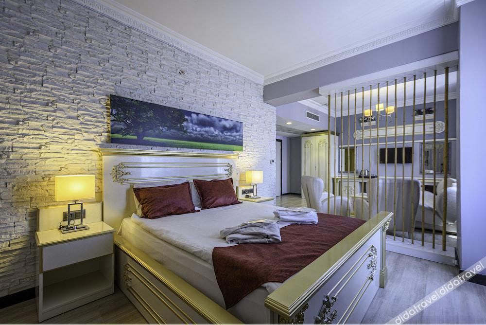 Real House Boutique Hotel