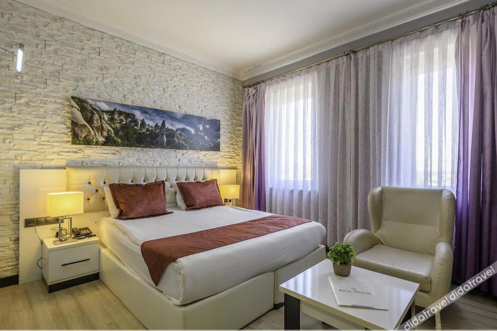 Real House Boutique Hotel