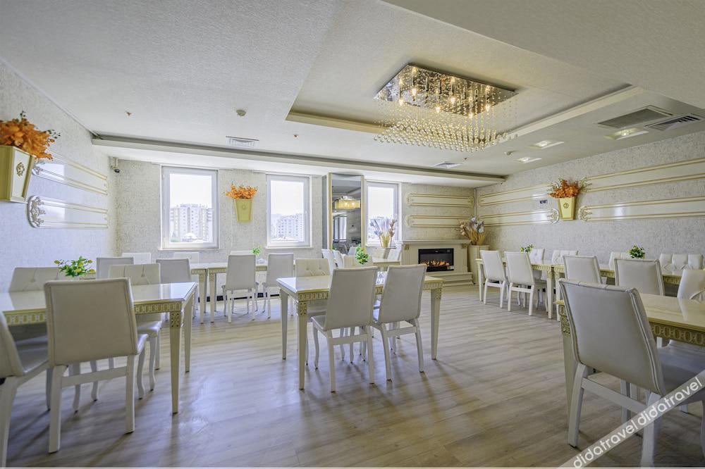 Real House Boutique Hotel