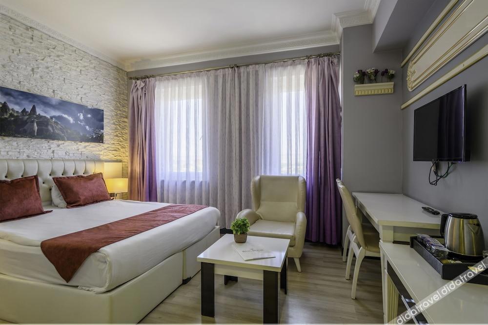 Real House Boutique Hotel