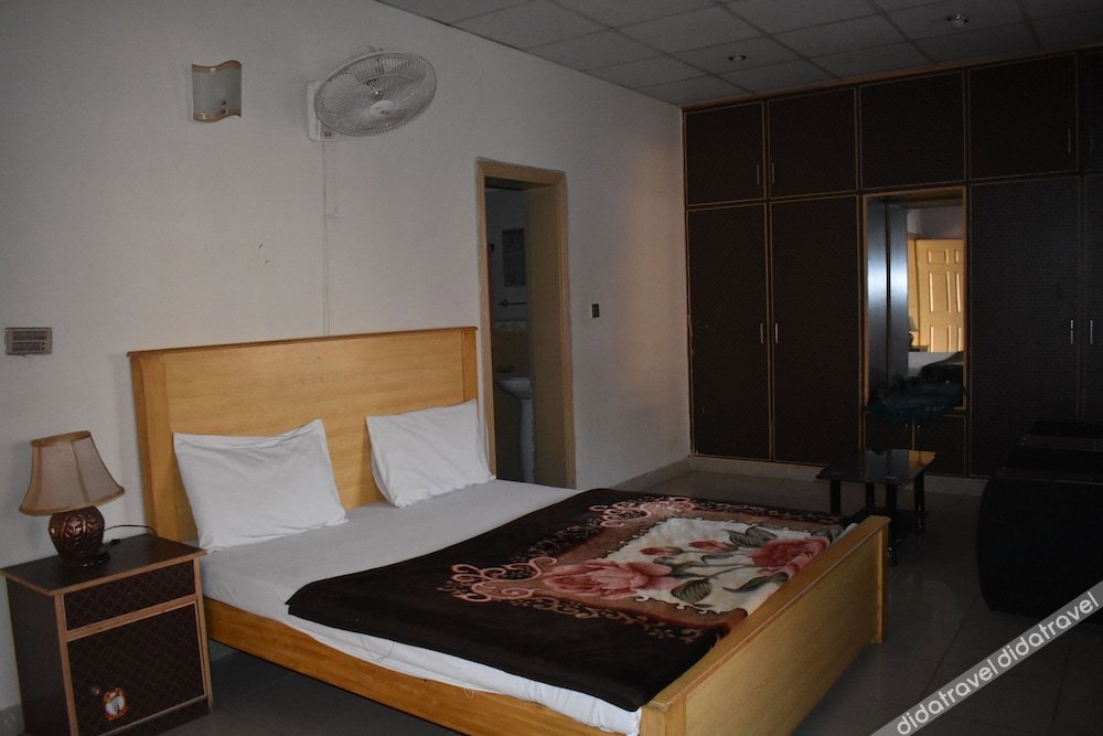 Hotel Falcon Inn