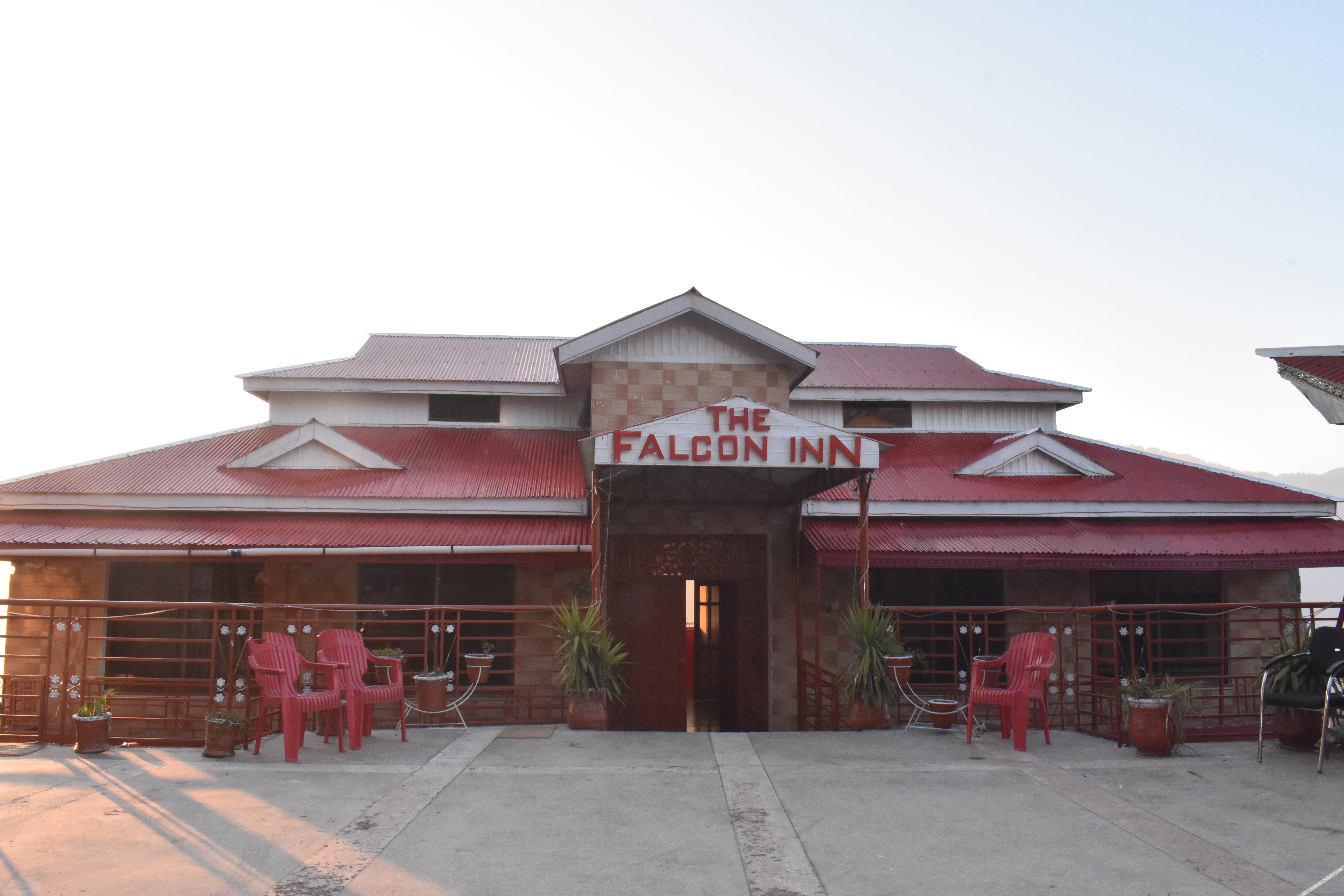 Hotel Falcon Inn