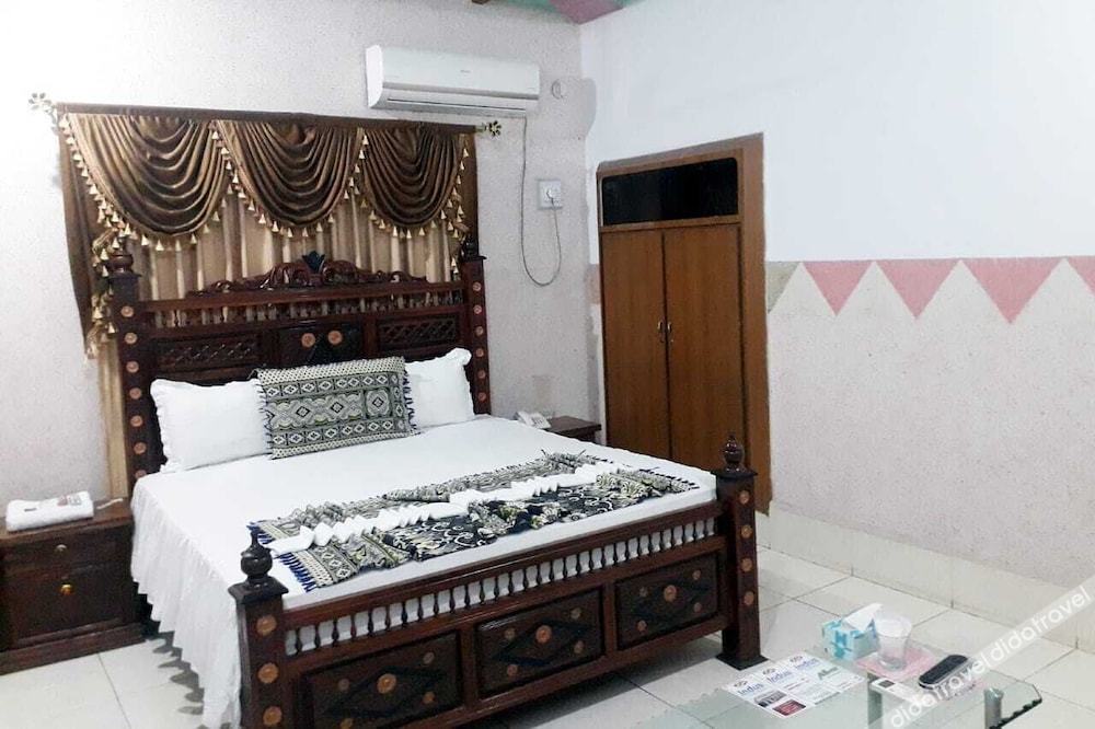 Indus Guest House