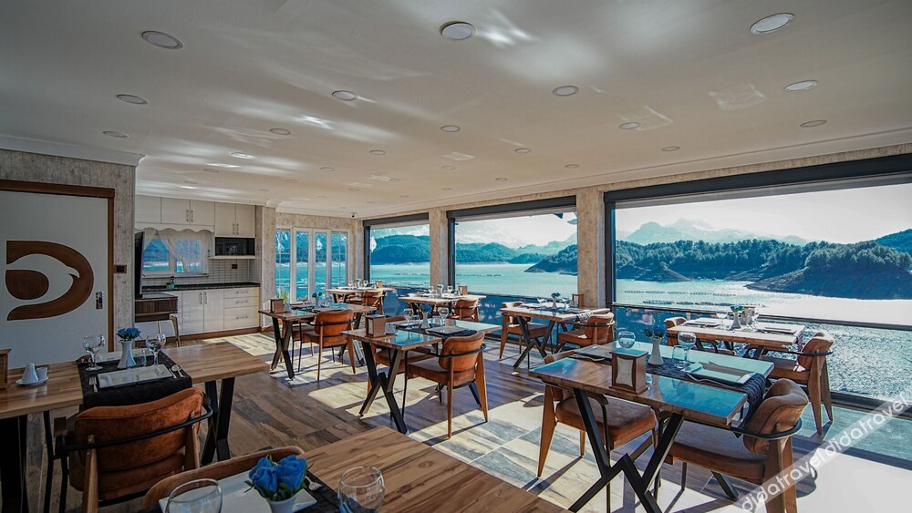 Dolphin Boutique Hotel