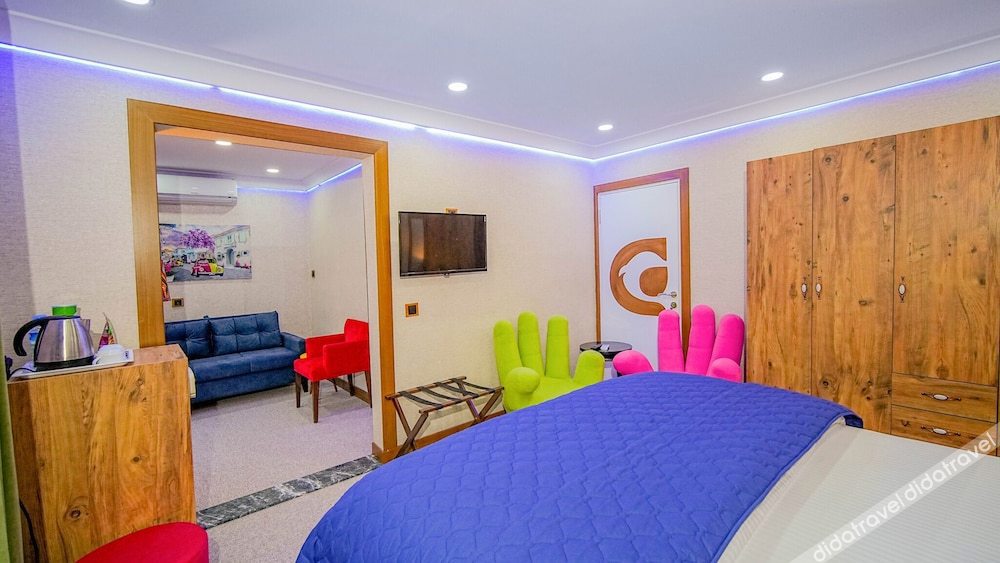 Dolphin Boutique Hotel