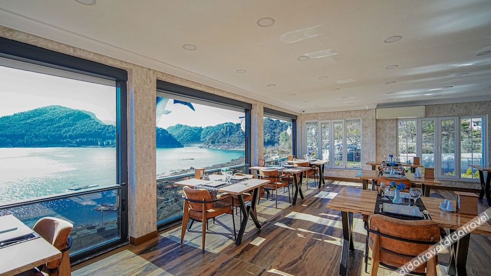 Dolphin Boutique Hotel