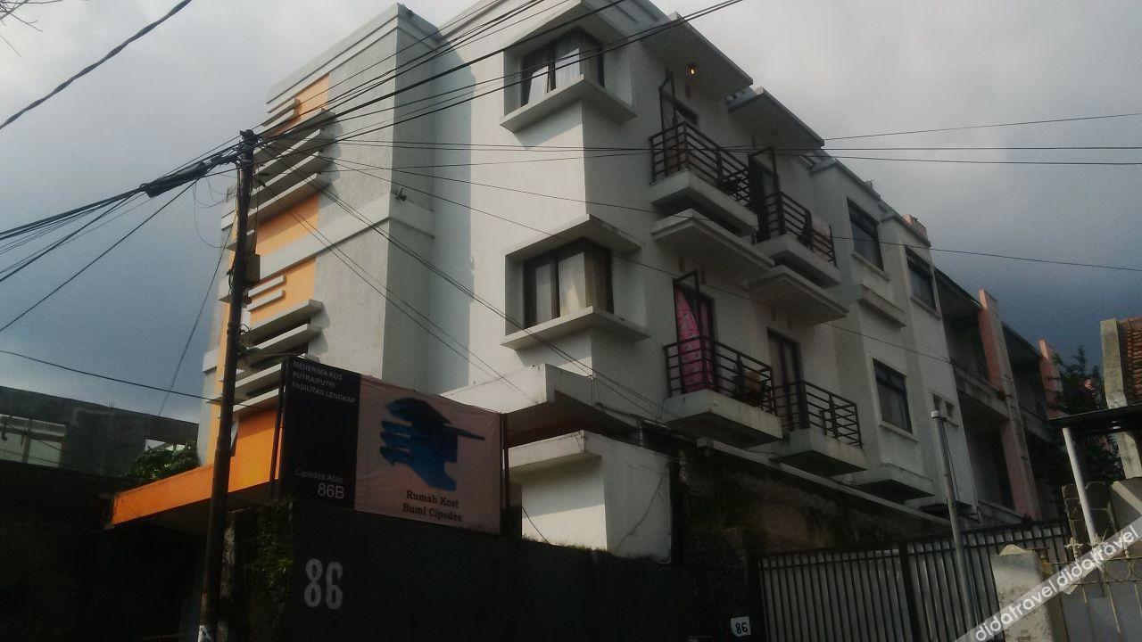 Cozy Residence Cipedes Bandung