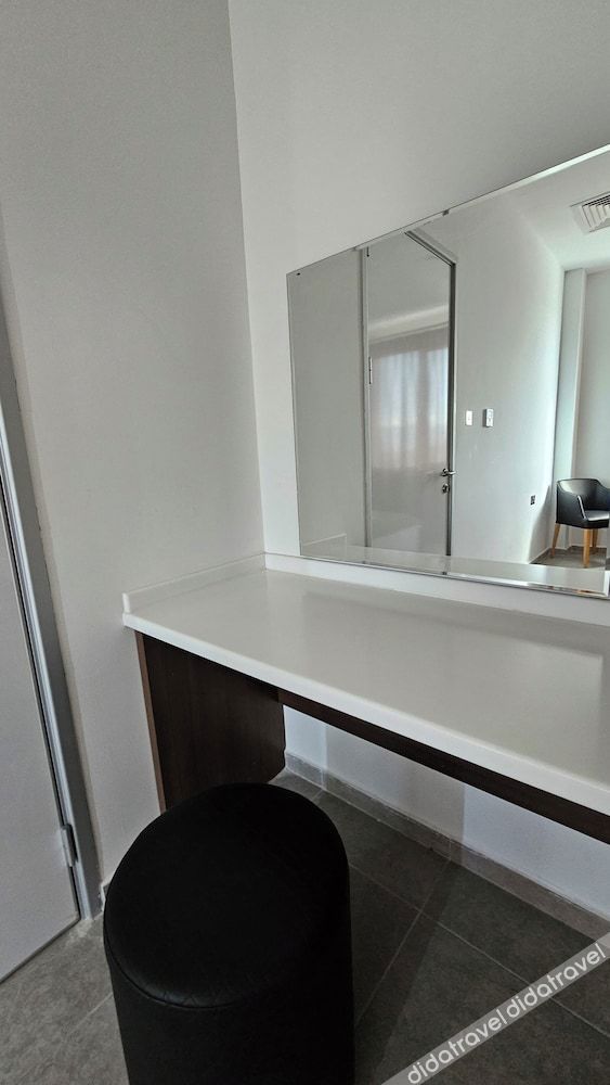 Dorana Residence