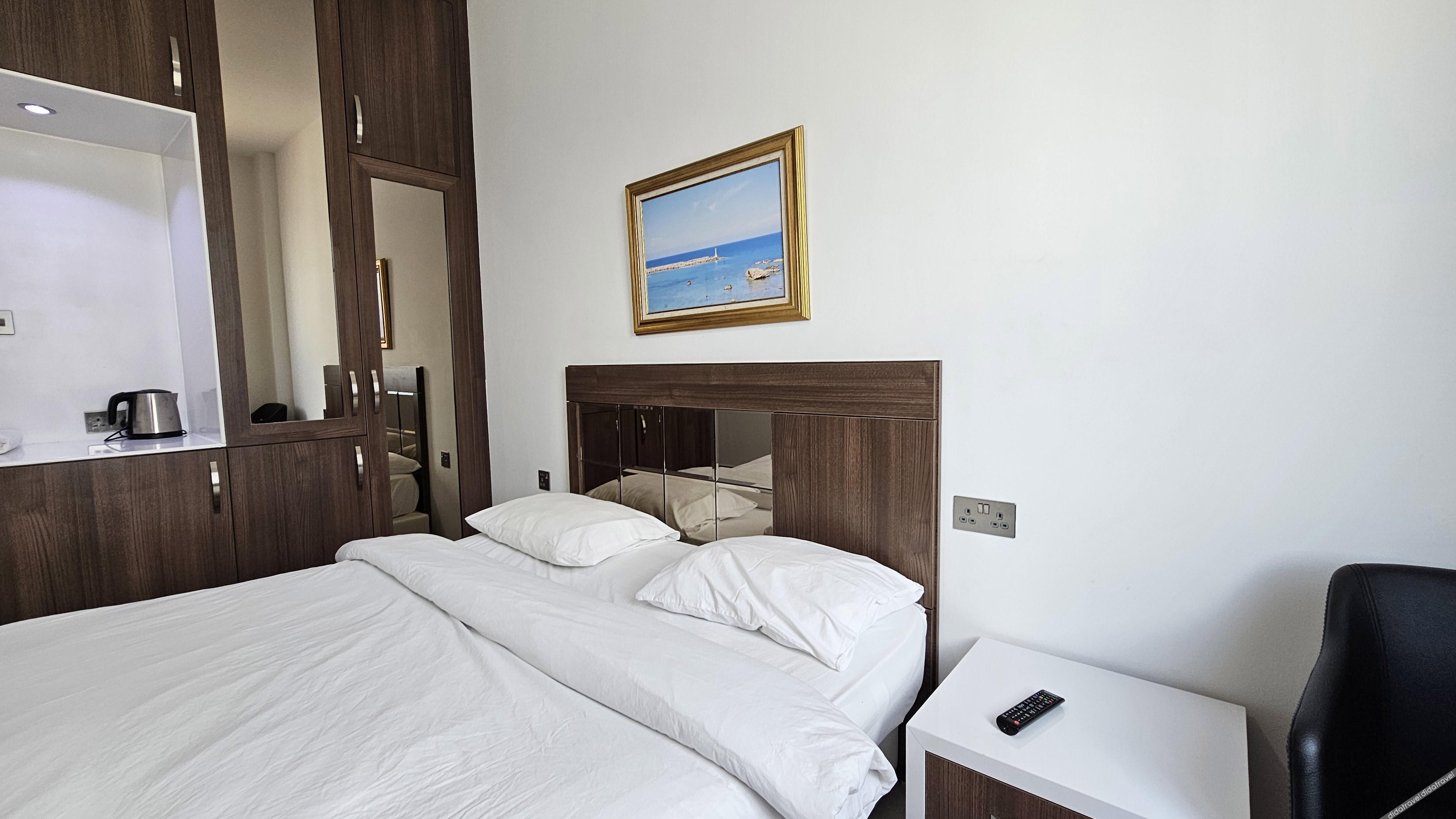 Dorana Residence