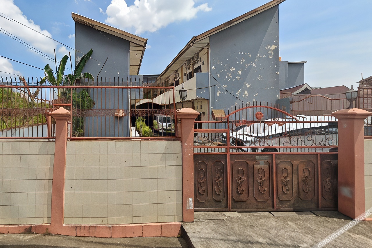 Oyo 94023 Kost Stan