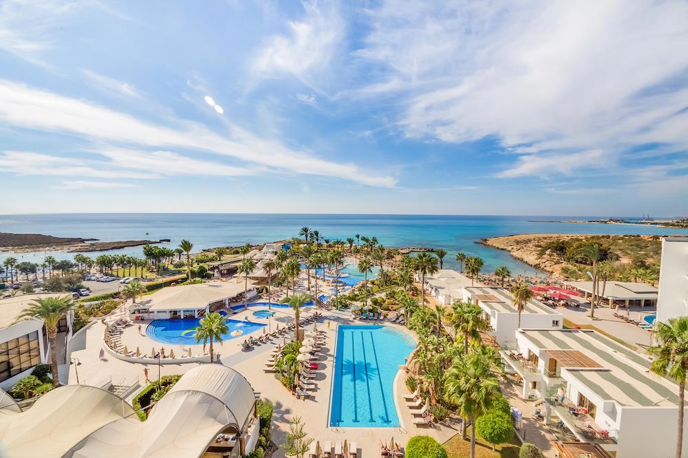 Adams Beach Hotel fotoğrafı