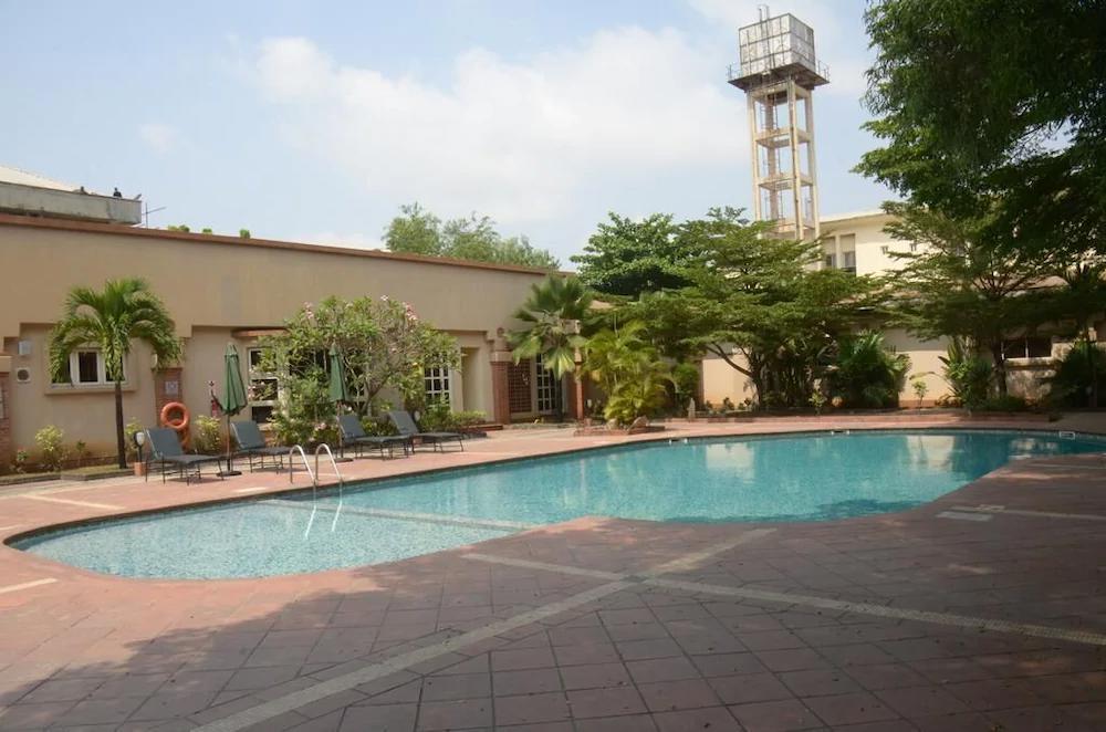 Blue Lodge Hotel