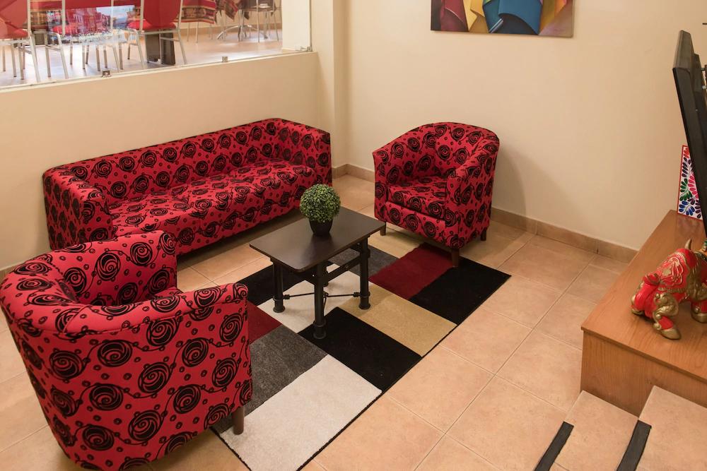 Thizma Hoteles