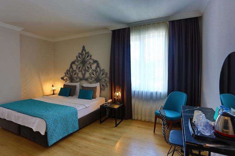 Azuu Hotel