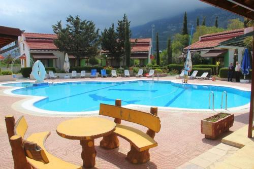 Flippers Holiday Village