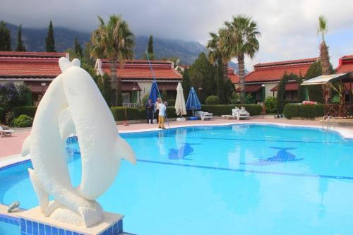 Flippers Holiday Village