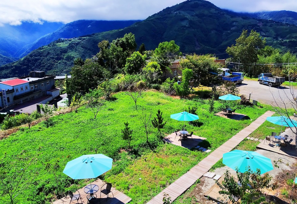 Lifu Garden Inn