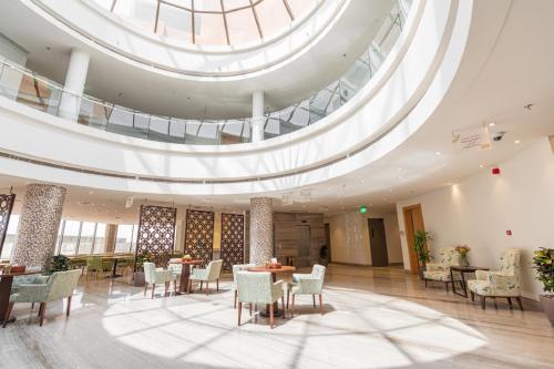 Aram Hotel