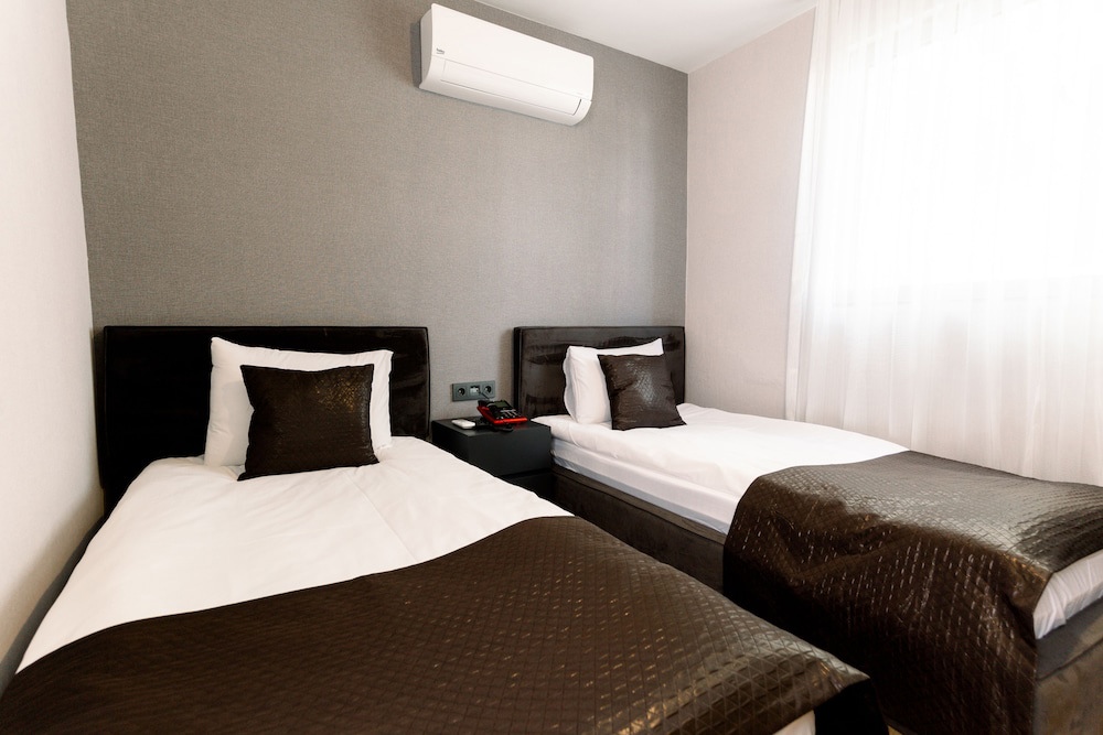 Trio Hotel Airport
