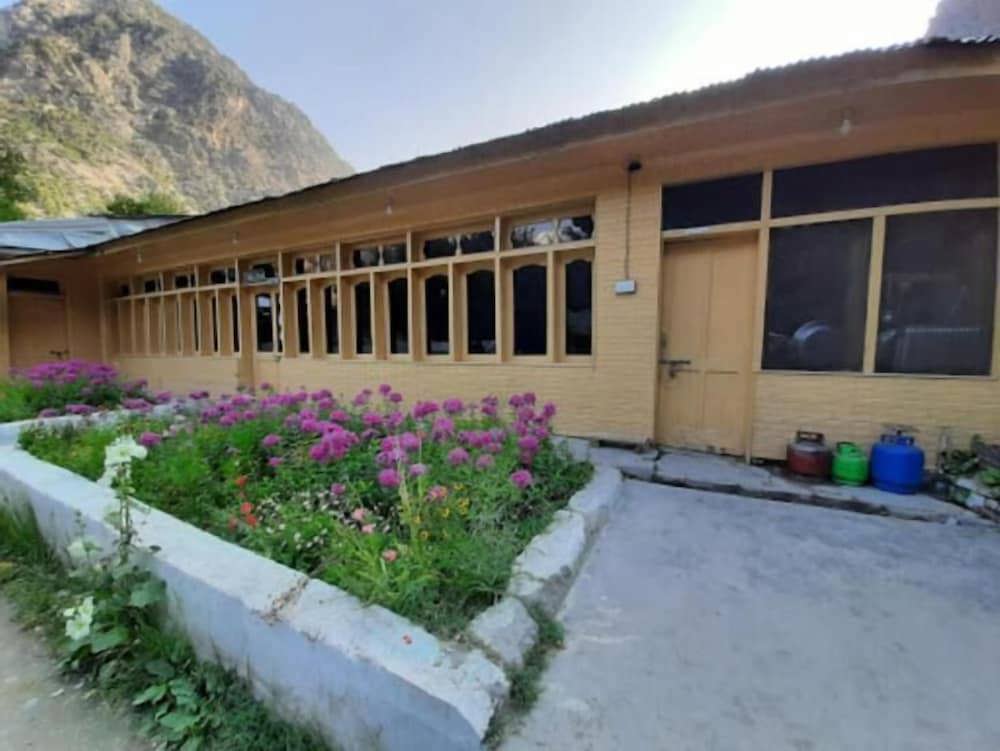 Foreigner Tourist Inn