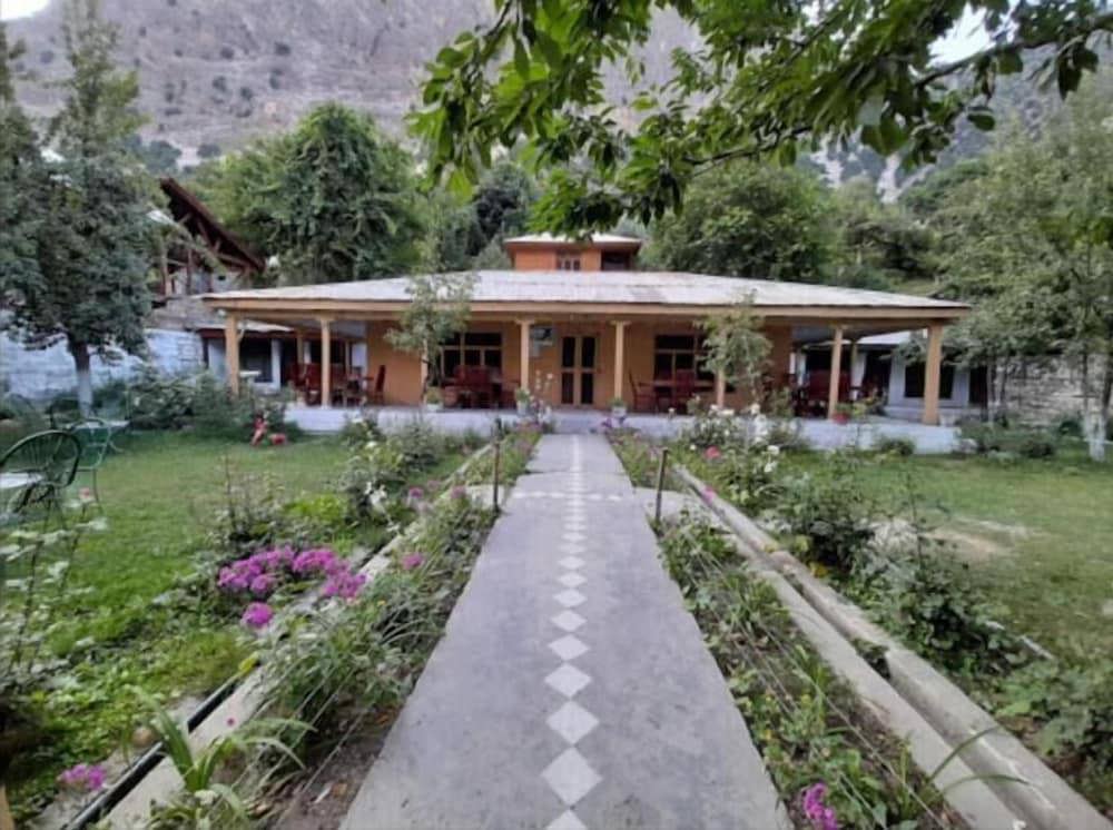 Foreigner Tourist Inn
