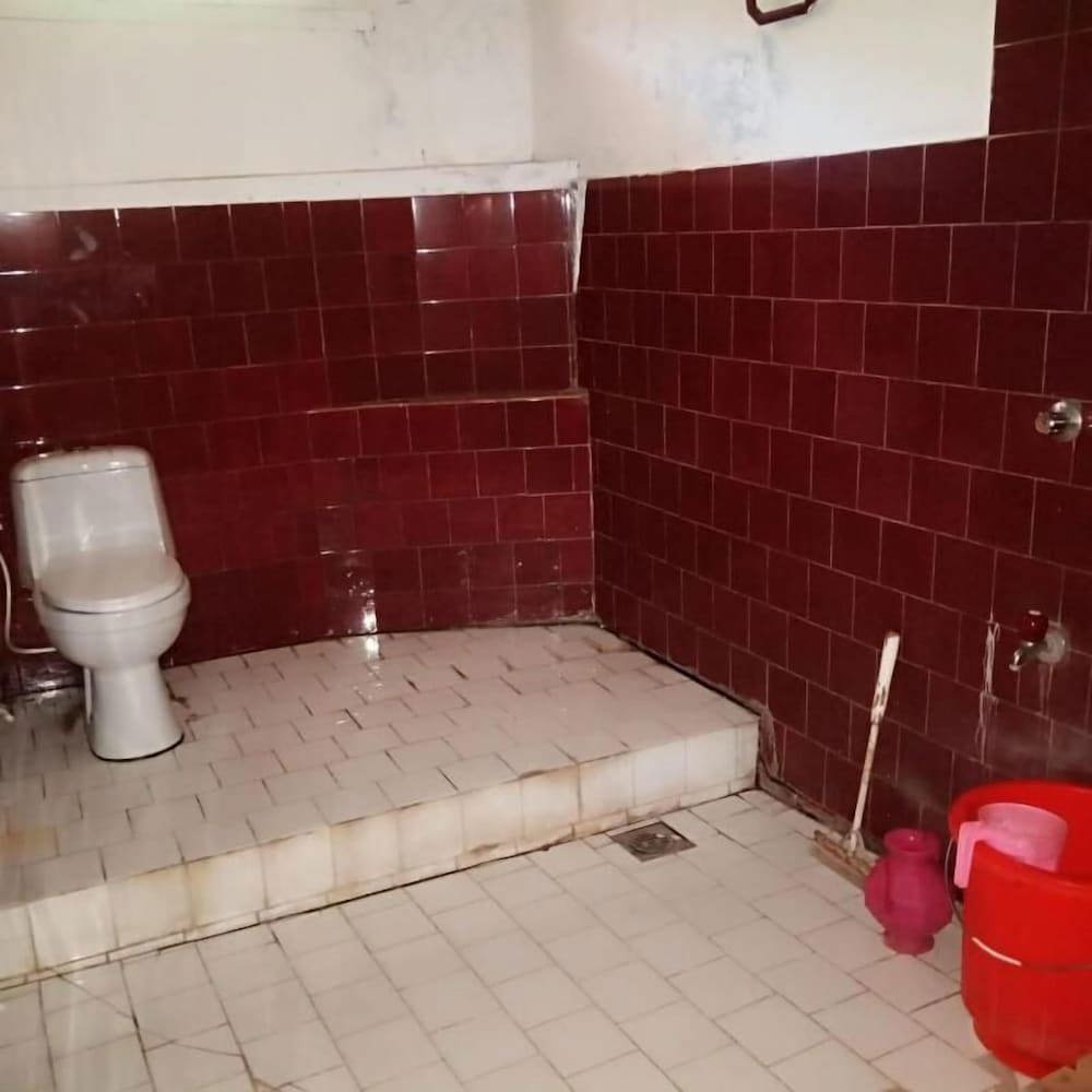 Foreigner Tourist Inn