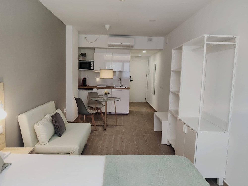 Global Apartments & Rooms