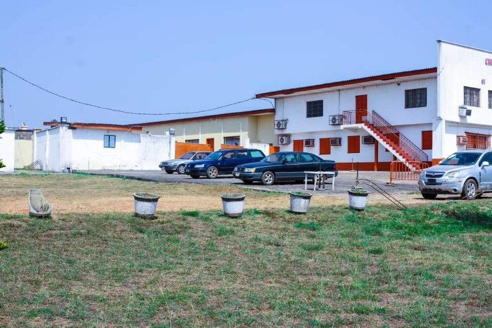 Gity Royale Suites