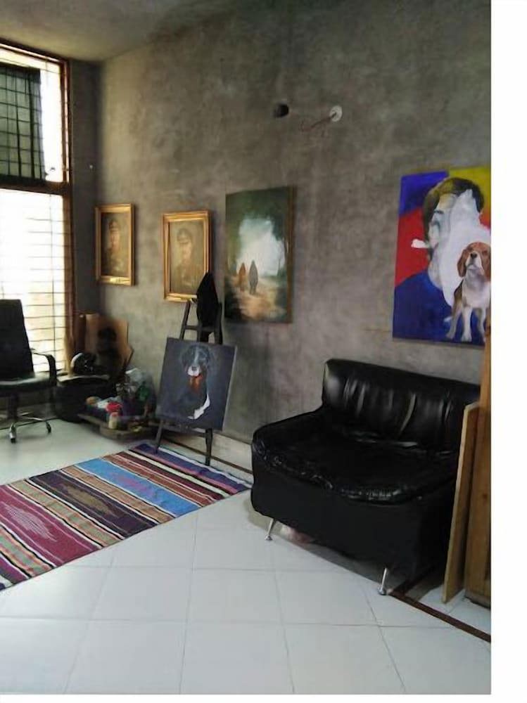 Gold Star Hotel
