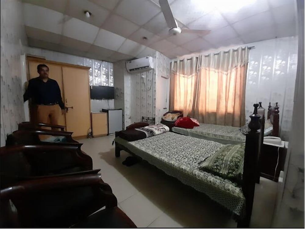 Gold Star Hotel