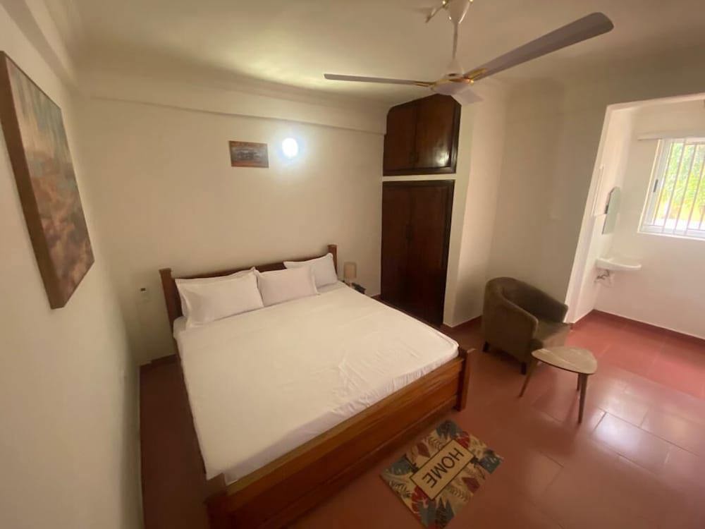 Larjoe Guesthouse
