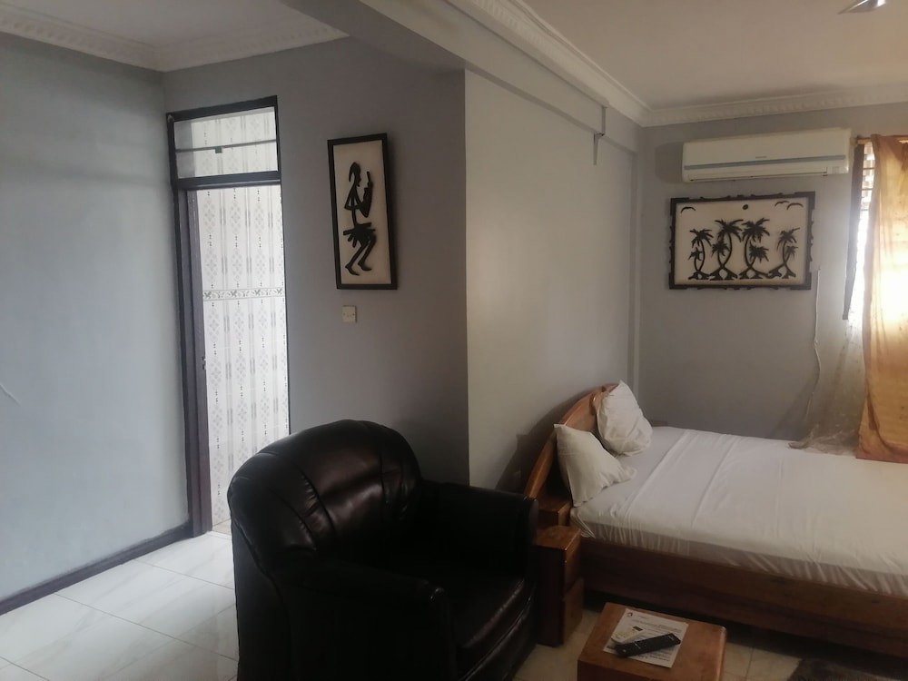 Larjoe Guesthouse