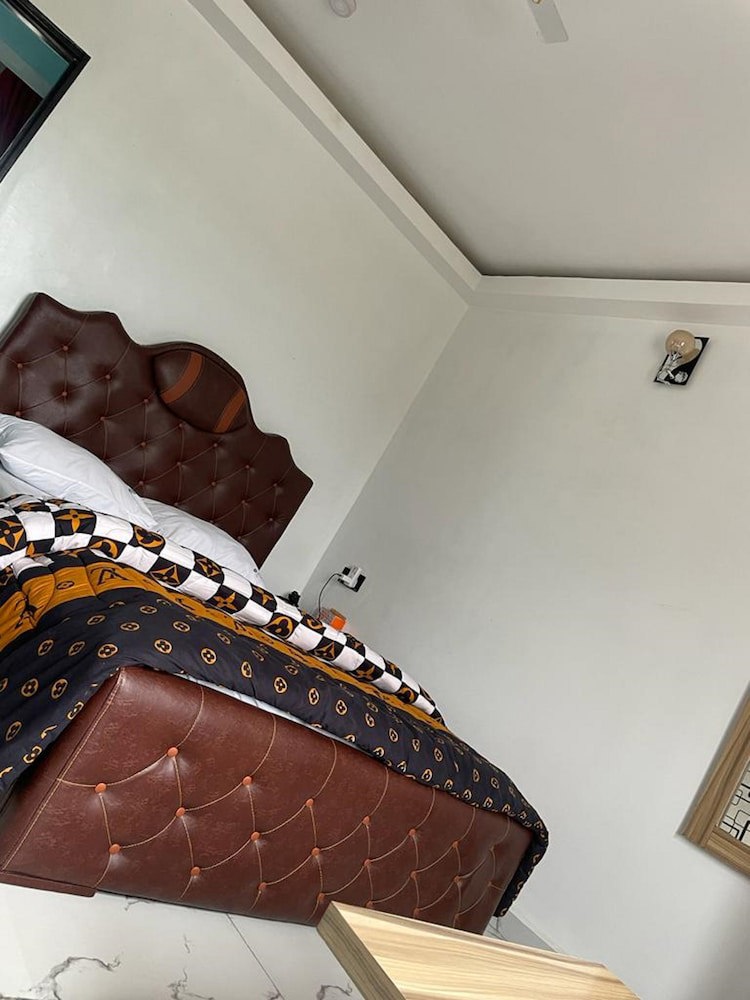 J Clay Hotels And Suites