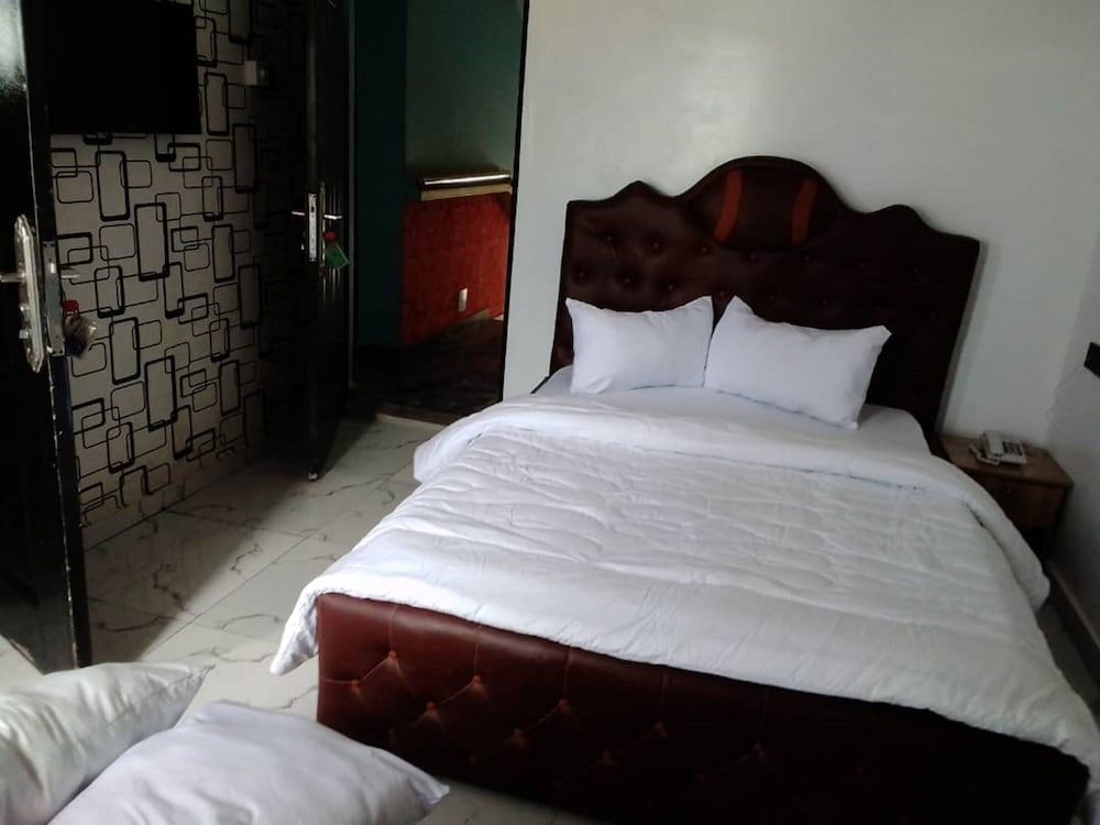 J Clay Hotels And Suites