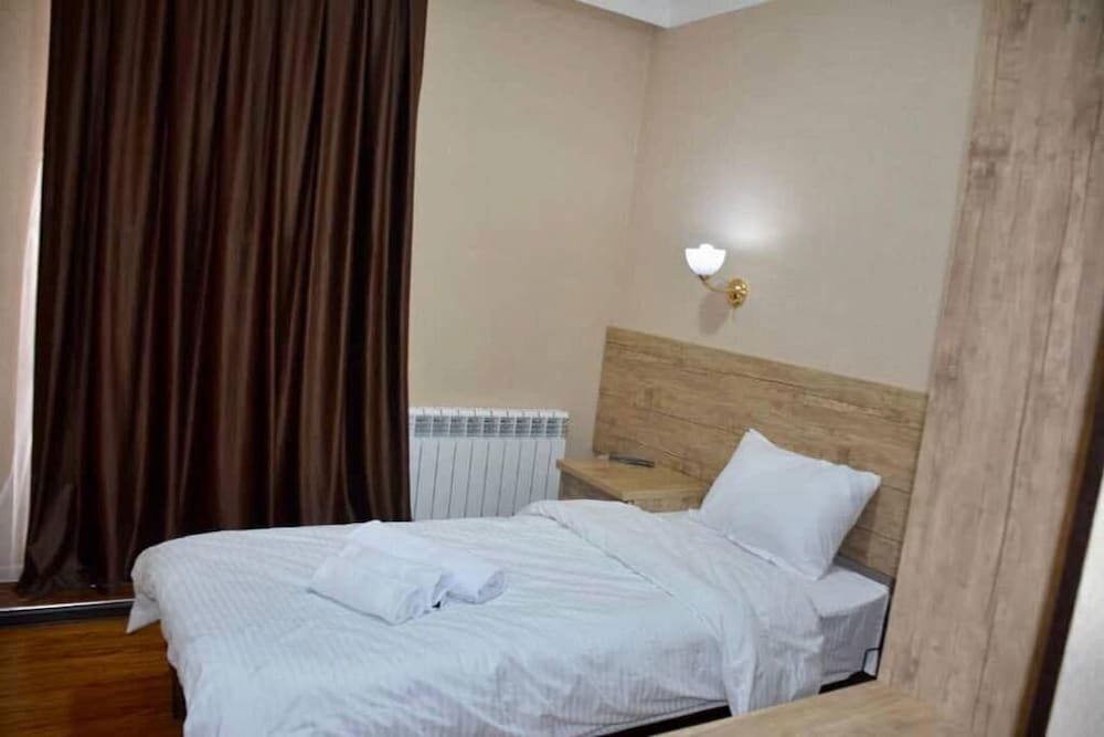 Arg Hotel