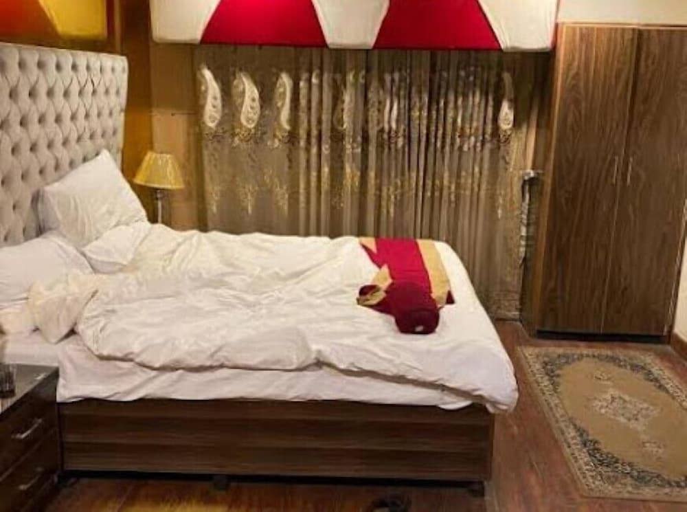 Fortville Hotel - Lahore