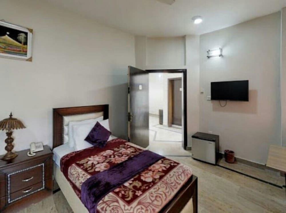 Fortville Hotel - Lahore