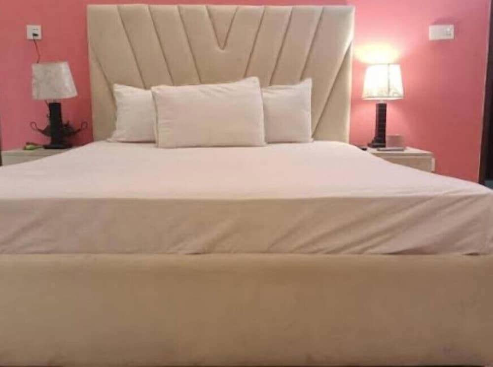 Fortville Hotel - Lahore