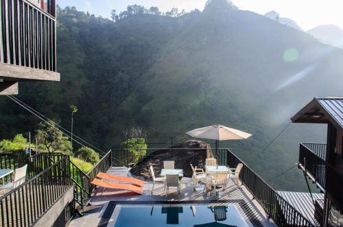Ella Deck Resort