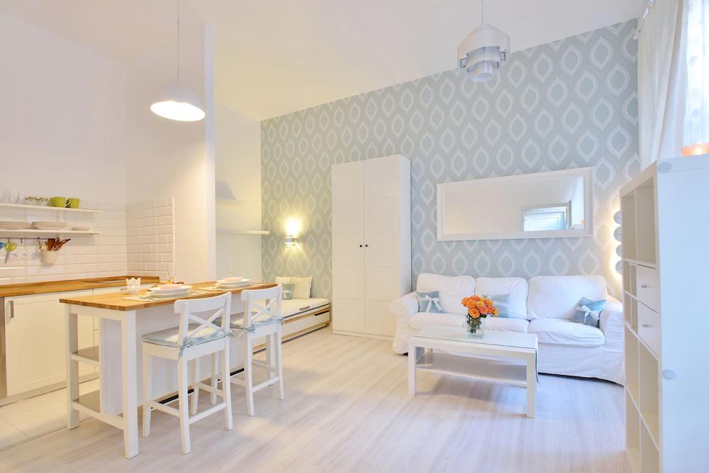 Dob 11 Apartment Ii.