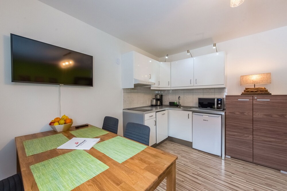 Rentplanet - Apartament Bronka Czecha
