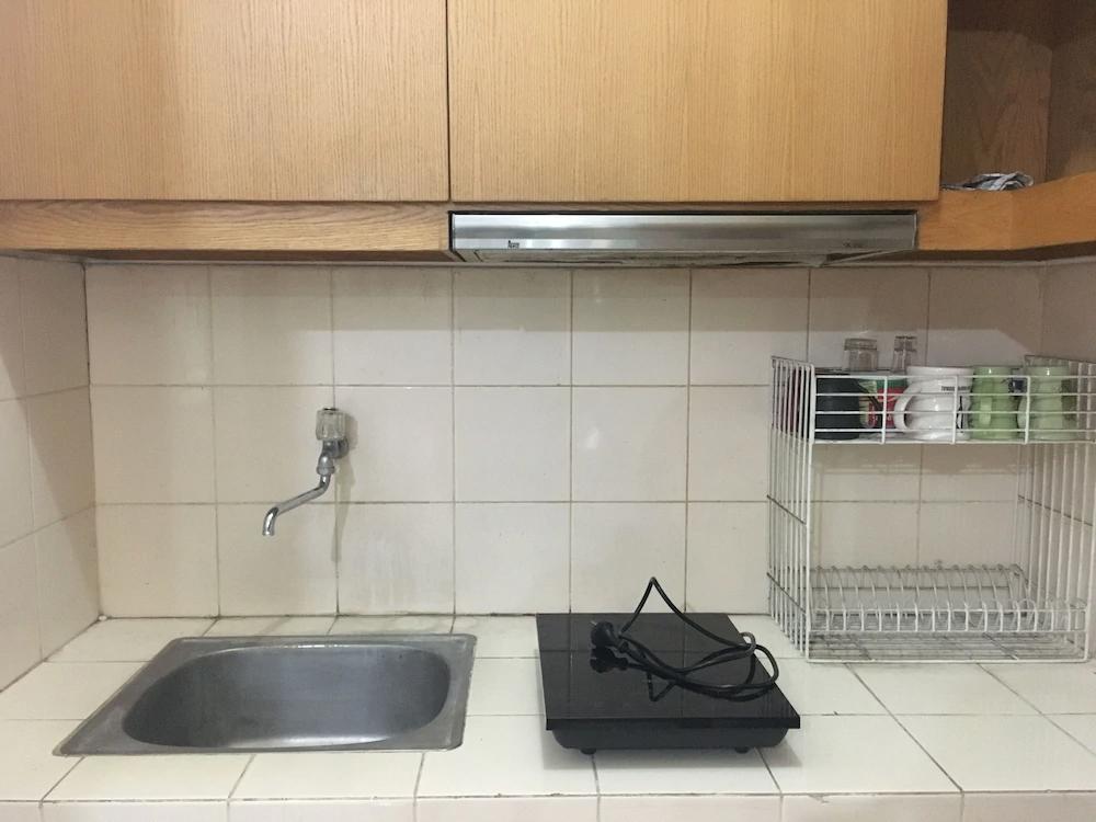 Cozy 2Br Apartment At Majesty Near Maranatha University