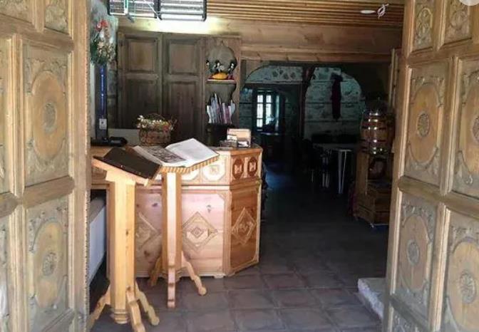 Aysenaz Hanim Konagi