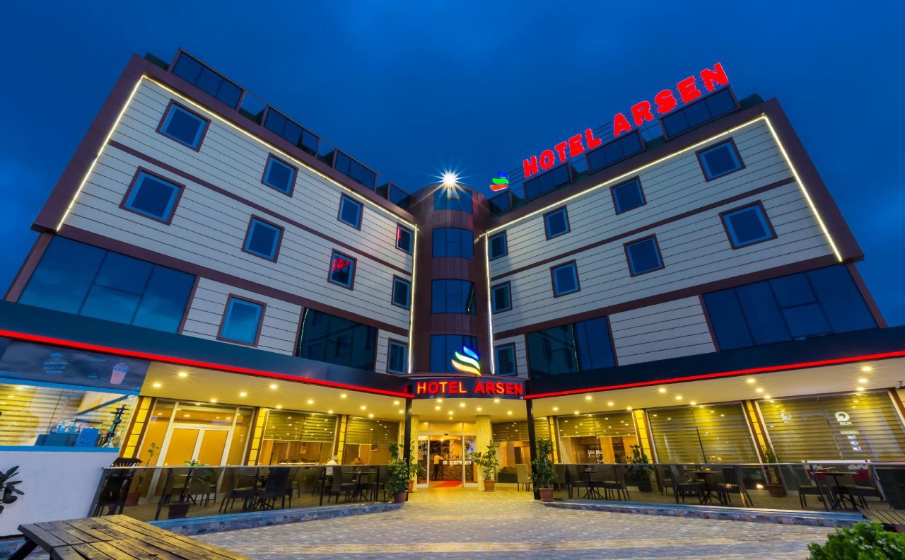 Hotel Arsen