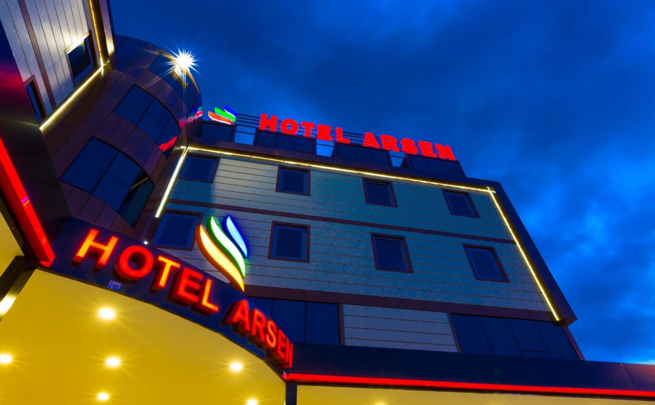 Hotel Arsen