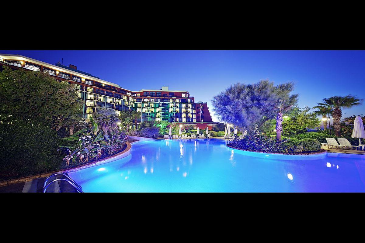 Merit Crystal Cove Hotel Girne Kıbrıs