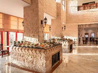 Movenpick Nabatean Castle Hotel
